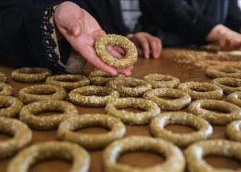 أسواق العيد بغزة.. ضحية لثلاثية آخرها “كورونا”