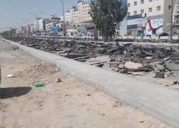 الباص السريع يغلق 500 محل تجاري على اتوستراد الزرقاء