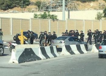 الاحتلال يهدم بناية سكنية شمال القدس ويشرد قاطنيها