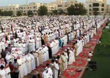 7 دول عربية تمنع صلاة العيد جماعة
