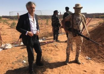 ماذا تعرف عن برنارد ليفي الذي أثار جدلا بزيارته لليبيا؟