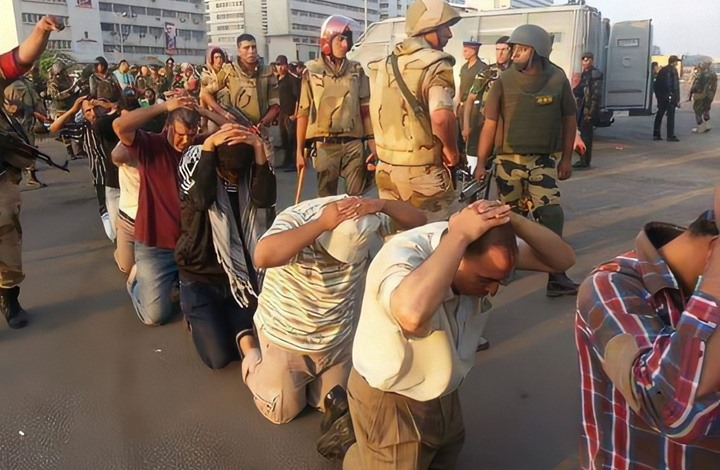 نشطاء بمواقع التواصل يحيون أولى مجازر انقلاب السيسي