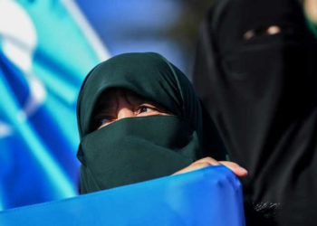 معلمة مسلمة من الإيغور تكشف كيف تم تعقيمها قسريا والتحرش بها