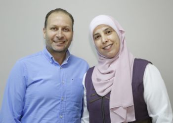 الأسيرة المحررة التميمي تناشد الملك السماح لزوجها بالعودة للأردن