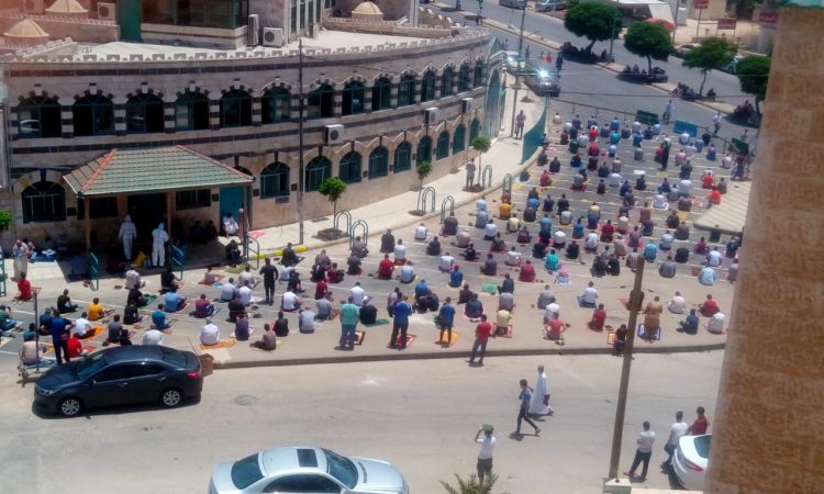صلاة الجمعة في الحظر