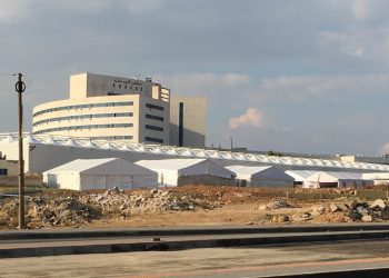 مشاهدات من “حظر الجمعة”.. الأطفال والأطباء والمستشفيات الميدانية