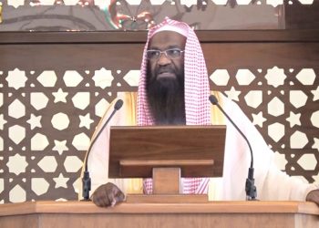 تغريدة عن “شروط الساعة” لإمام الحرم السابق عادل الكلباني تثير تفاعلا