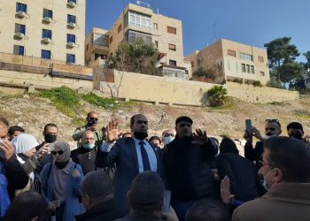 فض وقفة المعلمين بالقوة.. النواصرة: اسمعوا صوتنا قبل أن ننفجر مرة واحدة (شاهد)