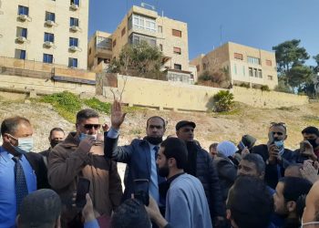 “العمل الإسلامي” يستنكر منع وقفة المعلمين وفضها بالقوة