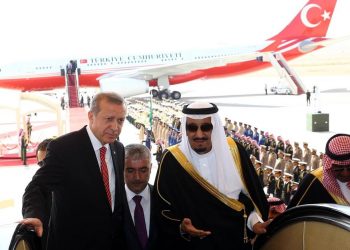بلومبيرغ: تواصل خليجي حذر مع أردوغان لتخفيف التوترات