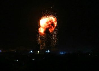 الاحتلال يشن سلسلة غارات على أهداف بقطاع غزة