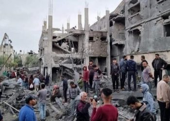 الأورومتوسطي: الاحتلال قصف 21 منزلاً على رؤوس قاطنيه بغزة