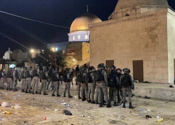 كيف حوّل الاحتلال باحات المسجد الأقصى إلى ساحة معركة؟