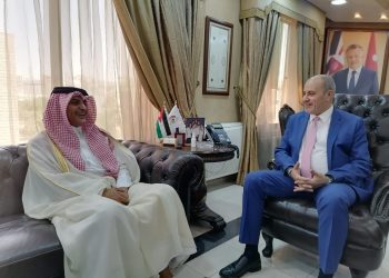 وزير العمل يلتقي السفير القطري.. ما علاقة كأس العالم؟