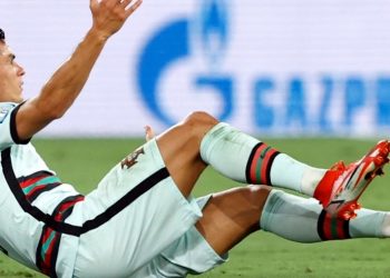 كورتوا يُحرج رونالدو بمراوغة “جريئة” في وداع البرتغال لـ”يورو 2020″ (فيديو)