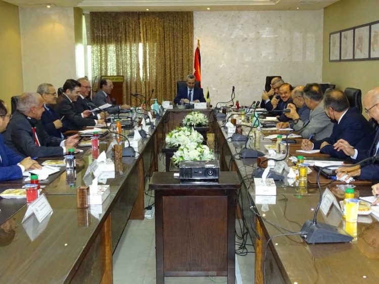 أبو قديس يؤكد ضرورة تطبيق امر الدفاع 32 بمؤسسات التعليم العالي