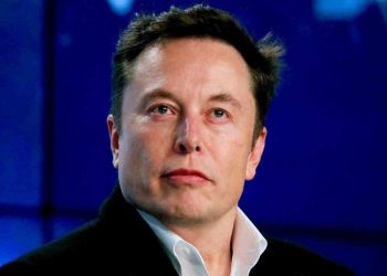 أول شخص يمتلك 300 مليار دولار… إيلون ماسك يقترب من إنجاز تاريخي