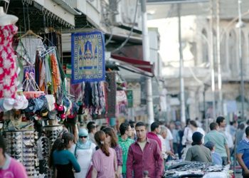 شُحّ السيولة وضعف القوة الشرائية أبرز تحديات القطاع التجاري في 2021