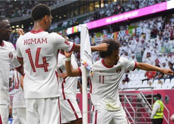 قطر أول المتأهلين لربع النهائي بكأس العرب بعد فوز صعب على عُمان