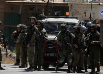 جيش الاحتلال يصادر ممتلكات فلسطينية في الضفة
