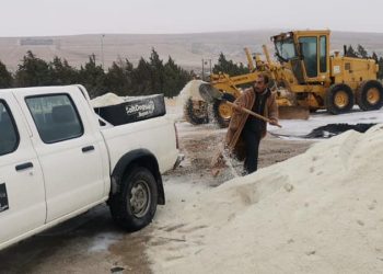 تعطيل الدوائر الرسمية في الطفيلة بسبب تراكم الثلوج