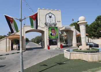 جامعات تعلق دوامها بسبب الظروف الجوية