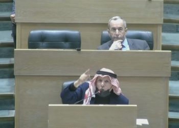 النائب العرموطي: أدعو الأحزاب لحل نفسها فلم يعد حاجة لوجودها