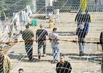 الحركة الأسيرة تقرر إغلاق جميع الأقسام في كافة السجون