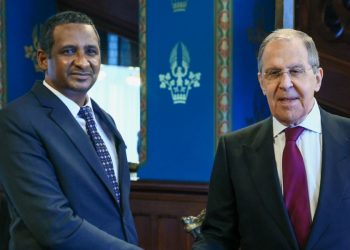 ماذا وراء زيارة حميدتي إلى موسكو وما علاقة الذهب السوداني في العقوبات على روسيا؟