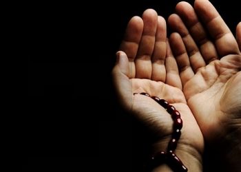 أعظم العبادات والقربات التي نلتمسها في ليلة القدر (فيديو)