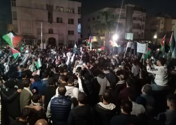 لليوم الثاني.. حشود الأردنيين تتضامن مع المرابطين في المسجد الأقصى (شاهد)
