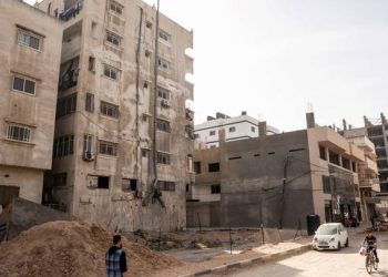 عائلات فقدت أحباءها .. شارع الوحدة بغزة مثقل بذكريات أليمة بعد عام من الحرب