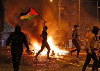 “هبة الكرامة” و”سيف القدس”.. وجهان لمقاومة شعب واحد أربك “إسرائيل”