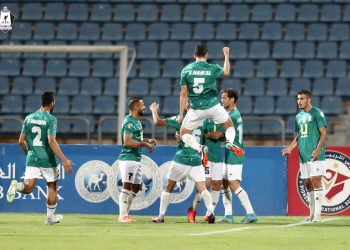 الوحدات يحتفظ بالصدارة بفوز صعب على الجزيرة
