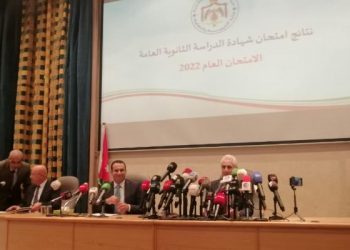 تربويون لـ “البوصلة”: نرفض أيّ مخطط لتدمير “التوجيهي” ونطالب بتطويره