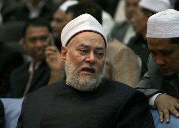 سخرية ضد علي جمعة بعد منصبه الجديد.. “شيخ الصرف الصحي”