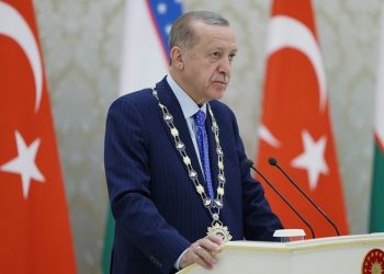 أردوغان يسعى لتحويل صفقة الحبوب لاتفاق سلام بين موسكو وكييف