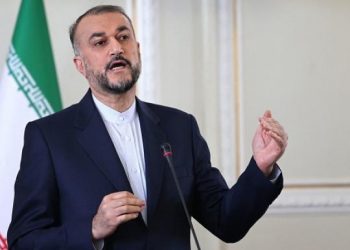 إيران تعترف لأول مرة بتزويد روسيا بطائرات مسيّرة