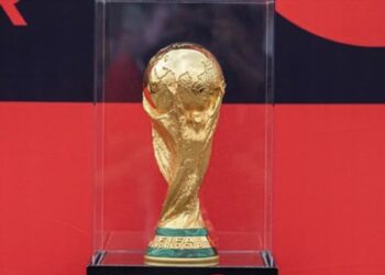 كأس العالم تصل الدوحة بعد جولة شملت 50 دولة