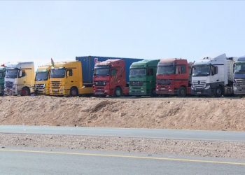 الحوارات لـ “البوصلة”: مكابرة الحكومة بشأن أسعار المحروقات “خطيرة” على الوطن