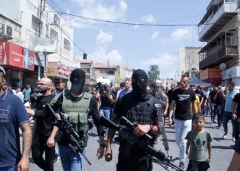 ماذا يحدث في “إسرائيل”؟ توماس فريدمان يتساءل ناعيا حل الدولتين