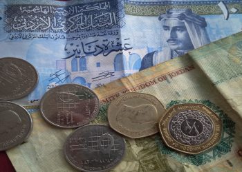 الحكومة تعلق على “تأخرها” بدفع مستحقات الضمان الاجتماعي