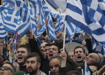 اليونان.. مظاهرات أمام البرلمان تطالب بالمحاسبة عقب كارثة اصطدام القطارين