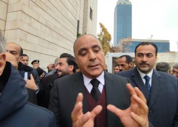 عبيدات يكشف لـ “البوصلة” مجريات مثول الصحفي الزعبي أمام المدّعي العام (شاهد)
