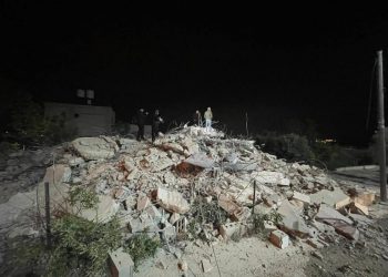 الاحتلال يهدم منزلي شهيد وأسير بسلفيت وقلقيلية