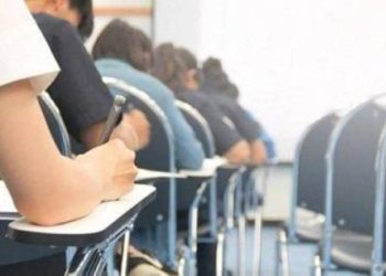 طلبة الثانوية يستكملون التقدم للامتحان غداً السبت
