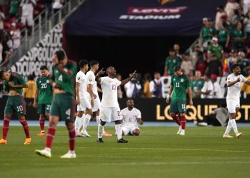 قطر تهزم المكسيك وتبلغ ربع النهائي