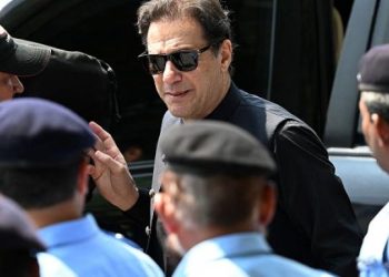 باكستان: اعتقال عمران خان مجدداً بعد حكم قضائي بسجنه 3 أعوام