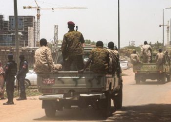الجيش السوداني يهاجم تجمعات لـ”الدعم السريع” في الخرطوم