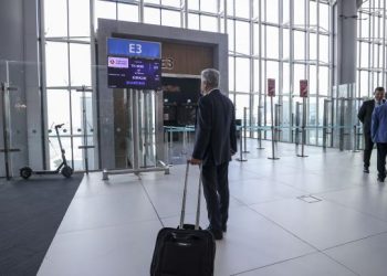 عائلات مصرية تخشى الترحيل إثر احتجازها في مطار إسطنبول
